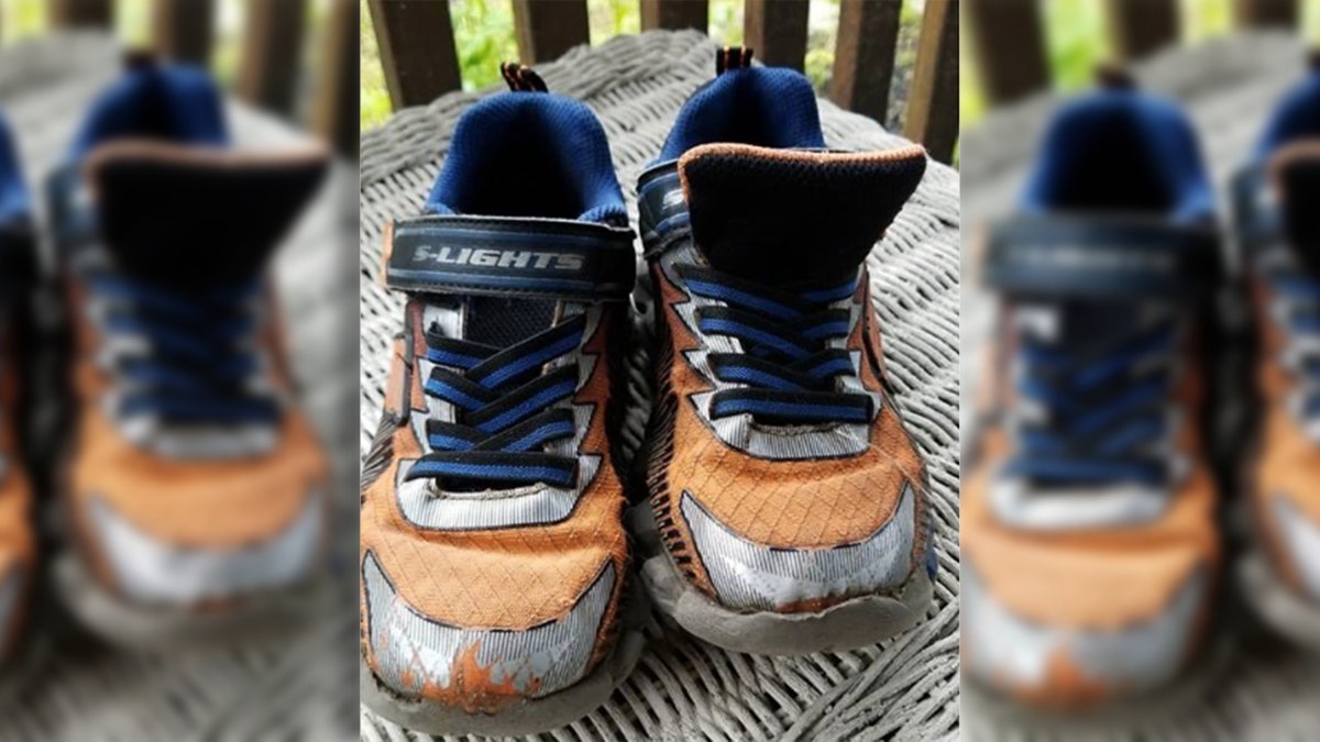 How to fix 2024 skechers light up shoes