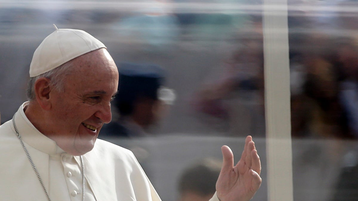 b3aa1981-Vatican Pope