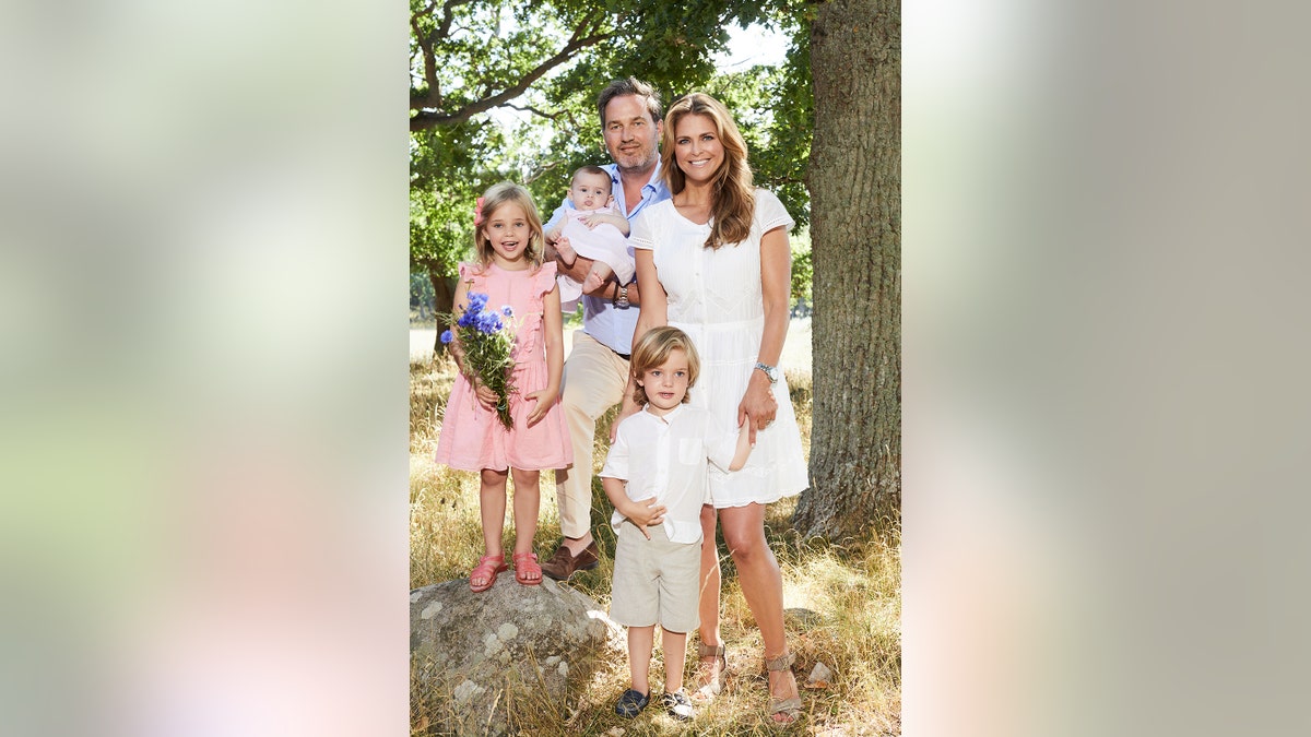 A royal family reunion! Princess Madeleine of Sweden returns home