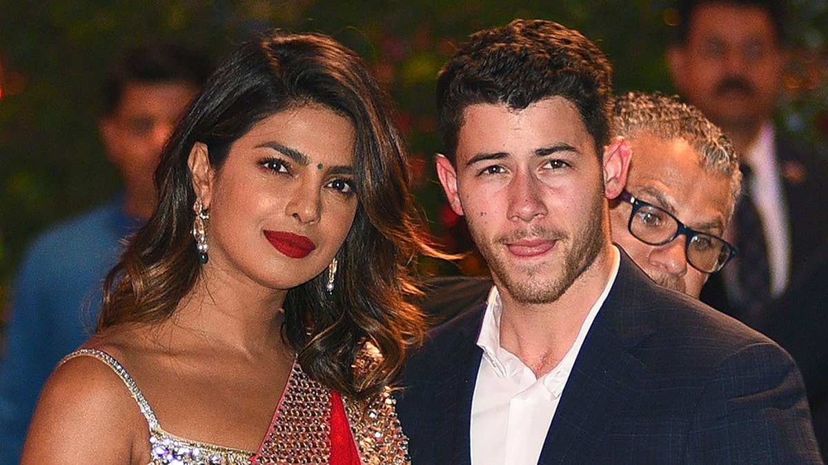 Priyanka Chopra Wearing Nick Jonas' Promise Ring? Here's Proof