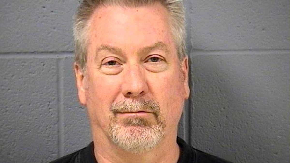 Former police sergeant Drew Peterson is pictured in this booking photo, released by the Will County Sheriff's Office in Illinois, United States on May 8, 2009.  Peterson, who is in prison for murdering his wife, was sentenced on Friday to an additional 40 years for trying to hire someone to kill the prosecutor who convicted him, Illinois' attorney general said July 29, 2016.  REUTERS/Will County Sheriff's Office/Handout/File Photo - RTX2F1FT - TM3EC7T1DIO01