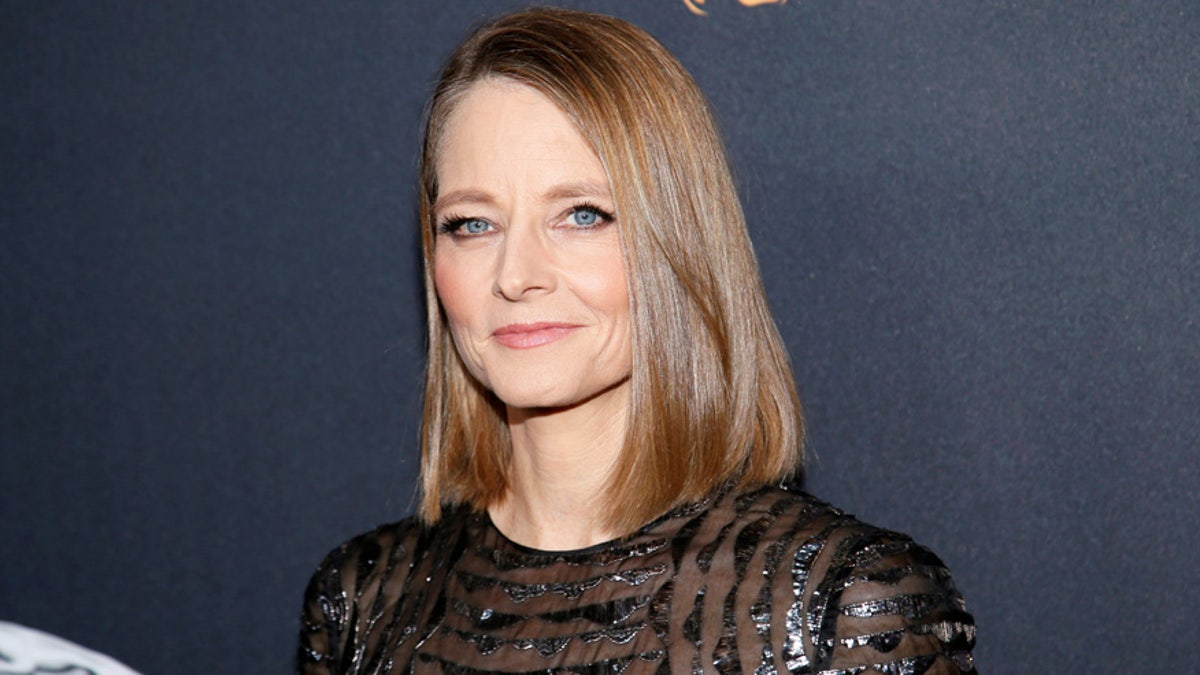 Jodie Foster discusses being a child star and how it may have saved her  from a #MeToo moment