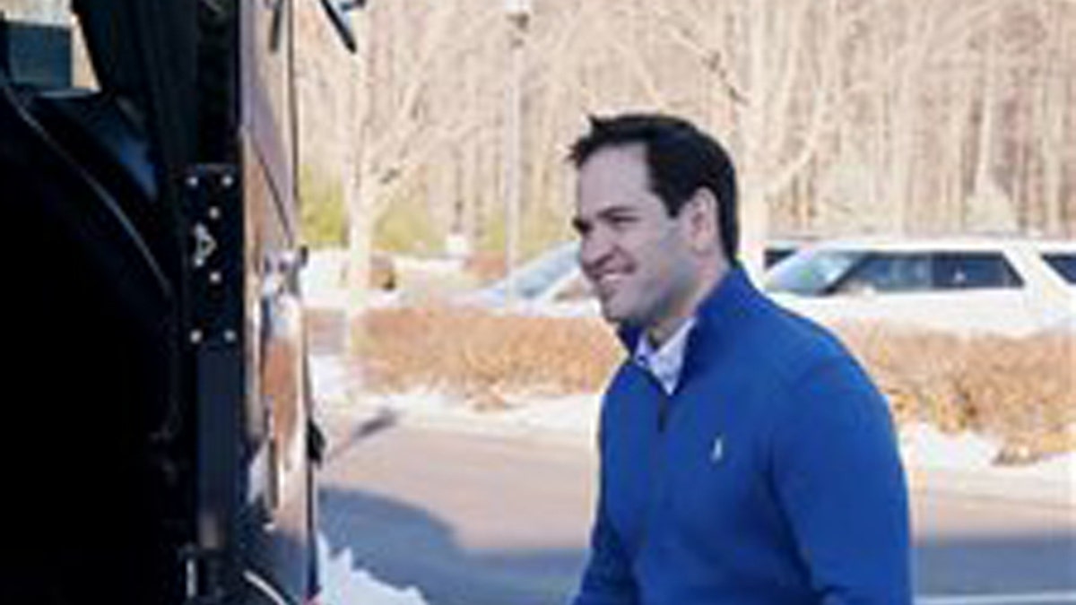 Cruz campaign mocks Rubio for wearing high heeled booties on