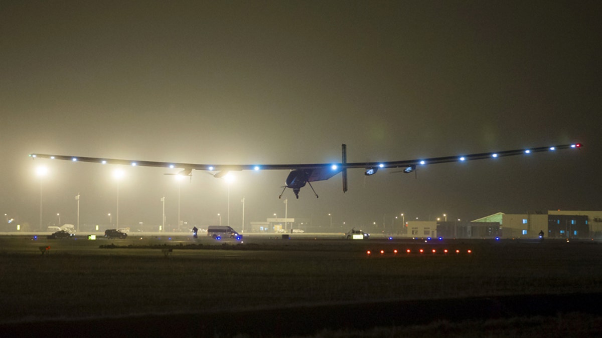 bd7ccc4b-SOLAR-PLANE