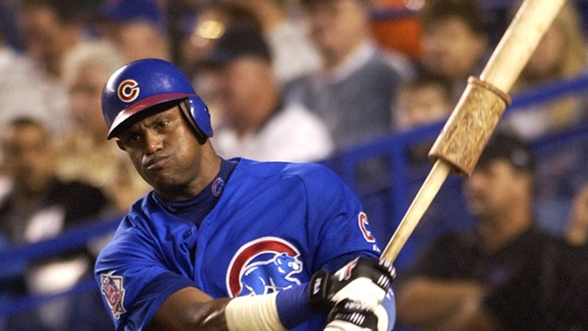 Sammy Sosa unrecognizable in tweets showing baseball great with