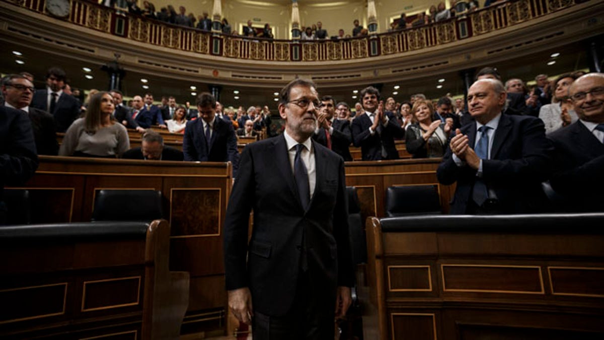 Setelah kebuntuan selama 10 bulan, Spanyol mendapatkan pemerintahan baru, namun ketidakpastian terus berlanjut