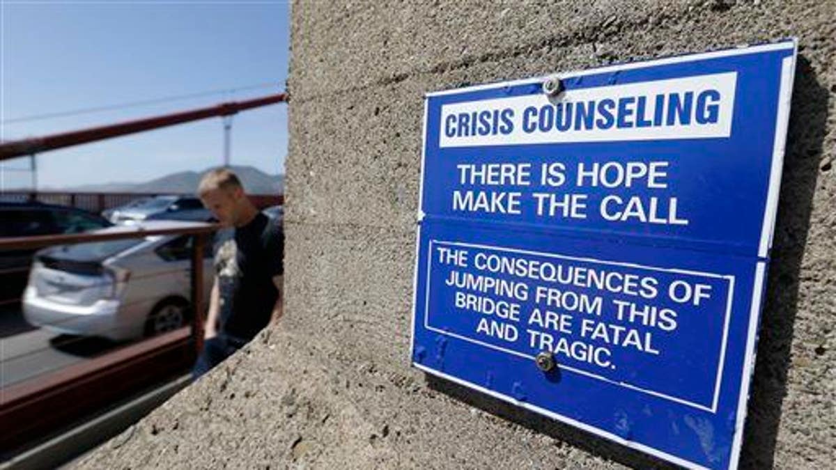 7ce9049b-Golden Gate Bridge Suicide Barrier