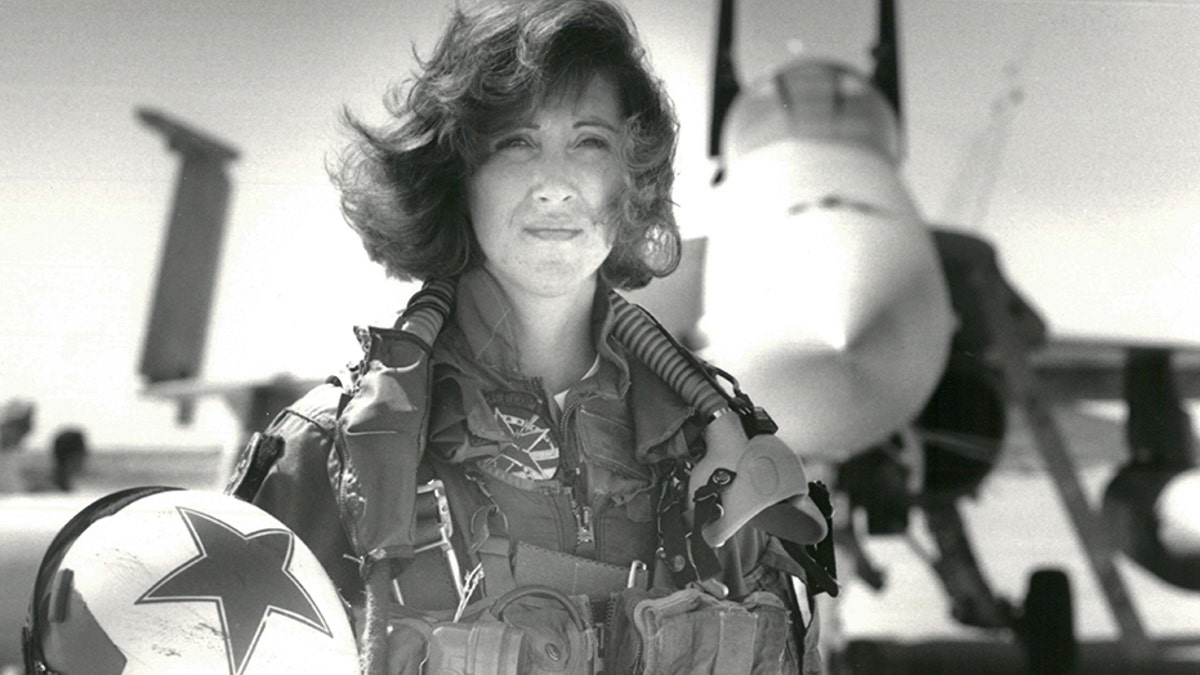 Tammie Jo Shults Navy