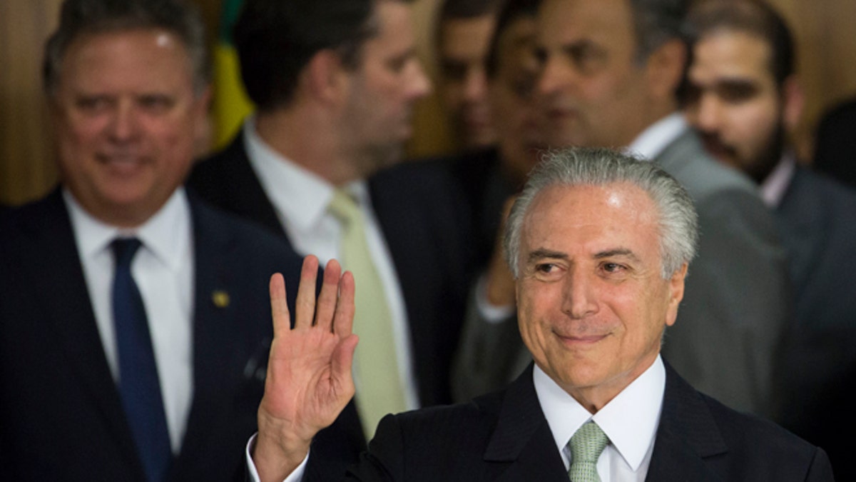 de3ebdef-APTOPIX Brazil Political Crisis