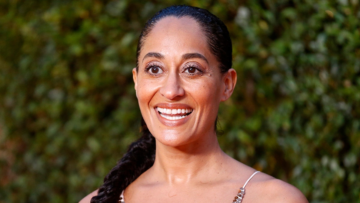 49th NAACP Image Awards Ã± Arrivals Ã± Pasadena, California, U.S., 15/01/2018 Ã± Actress Tracee Ellis Ross. REUTERS/Danny Moloshok - HP1EE1G04QQYE