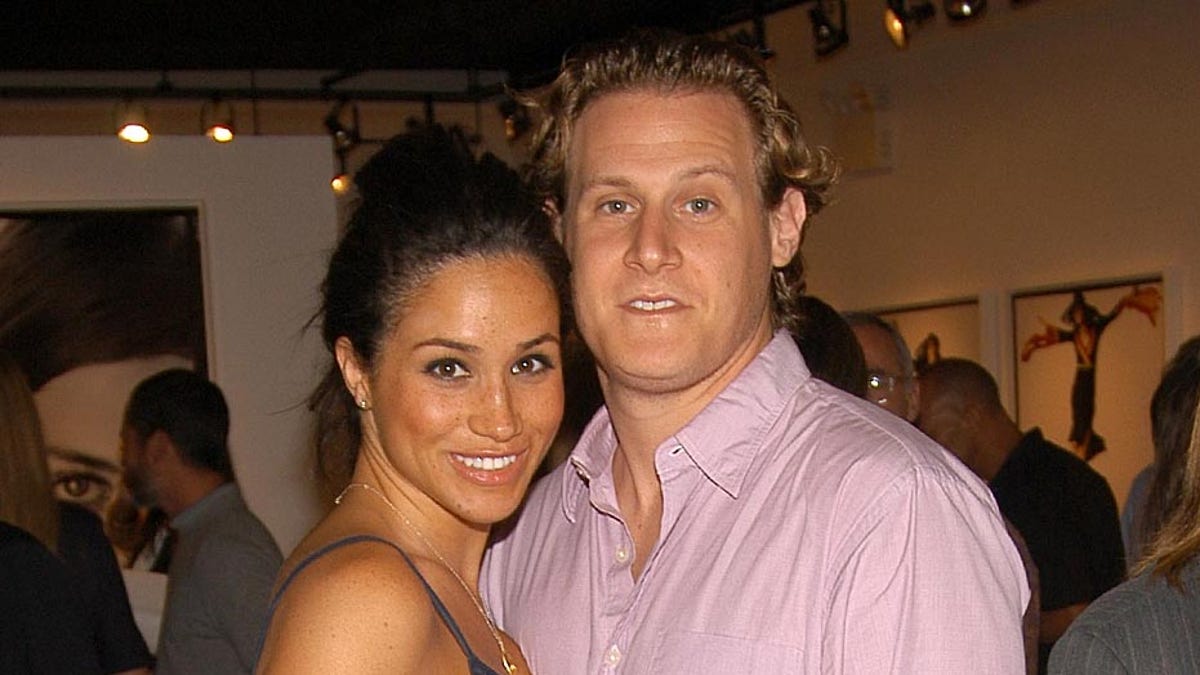 EAST HAMPTON, NY - AUGUST 26: Meghan Markle and Trevor Engelson attend COACH Legacy Photo Exhibit by REED KRAKOFF at Coach on August 26, 2006 in East Hampton, NY. (Photo by Billy Farrell/Patrick McMullan via Getty Images)