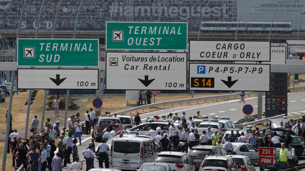 FRANCE-UBER