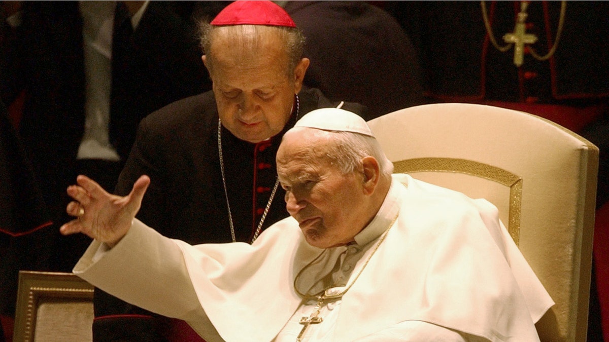 22534f0b-Vatican John Paul II