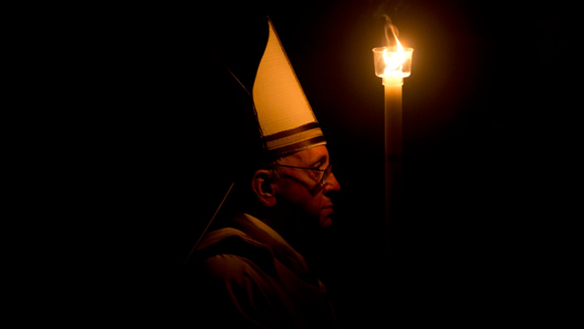 079695e2-Vatican Easter Vigil