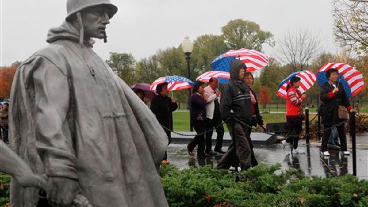 Kelompok Pariwisata Perang Korea akan mengunjungi Hari Veteran di Washington, pada hari Rabu, 11 November 2009.
