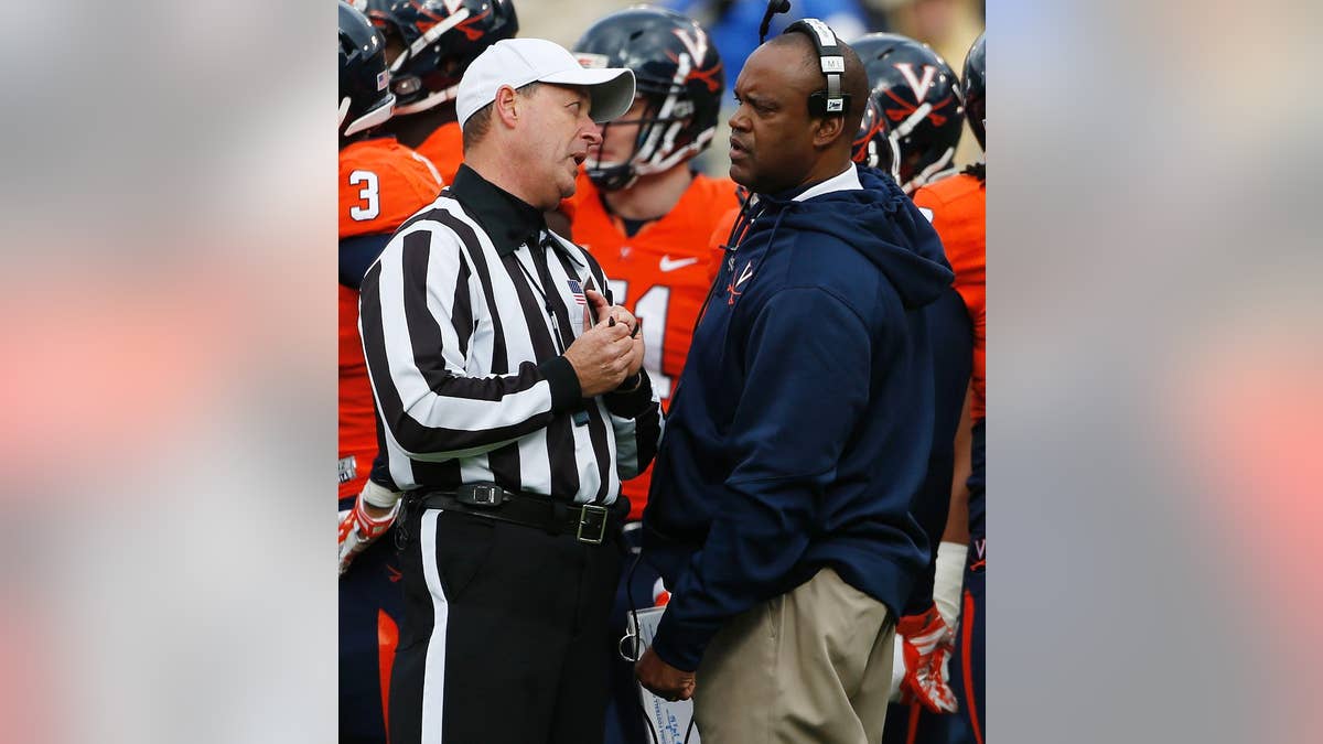 Dengan 3 peluang untuk memenangkan 2 pertandingan, Virginia memulai pertandingan yang sulit melawan No. 1.  2 Seminole