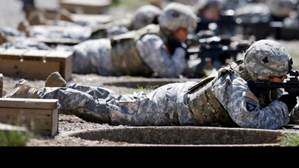 Women soldiers train