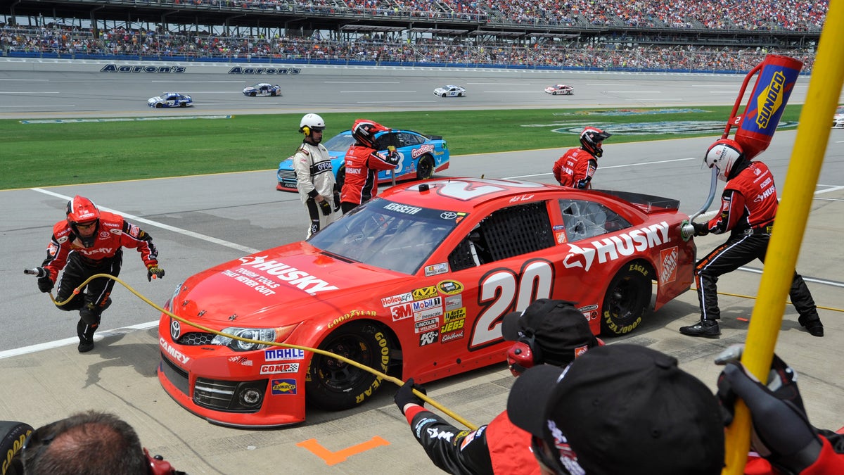 c05a8698-NASCAR Talladega Auto Racing