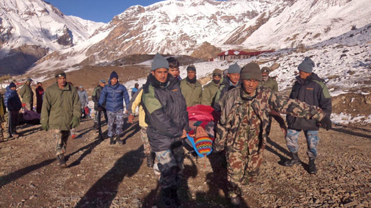 a9372457-Nepal Avalanche