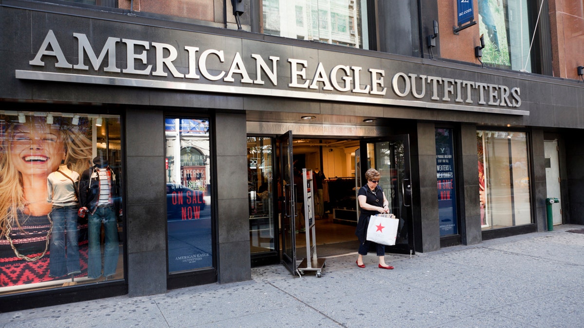 American Eagle Outfitters istock