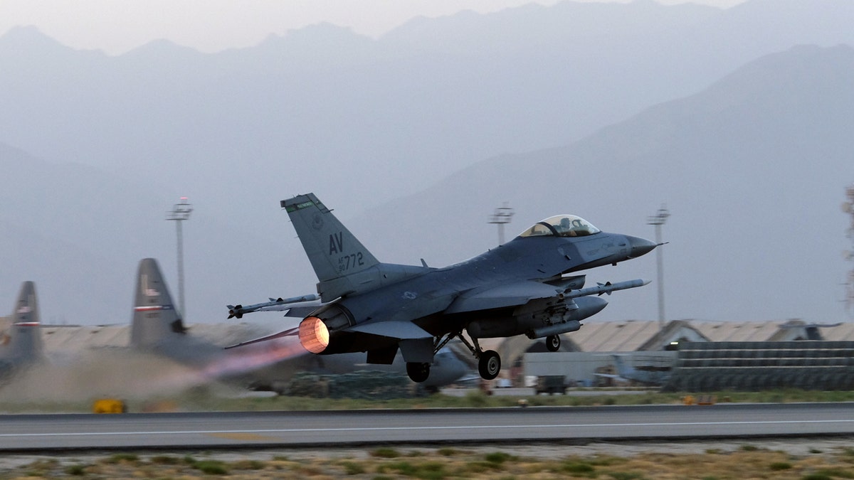 A U.S. Air Force F-16 Fighting Falcon aircraft takes off for a nighttime mission at Bagram Airfield, Afghanistan, August 22, 2017. Picture taken August 22, 2017. REUTERS/Josh Smith - RC1D763D2510