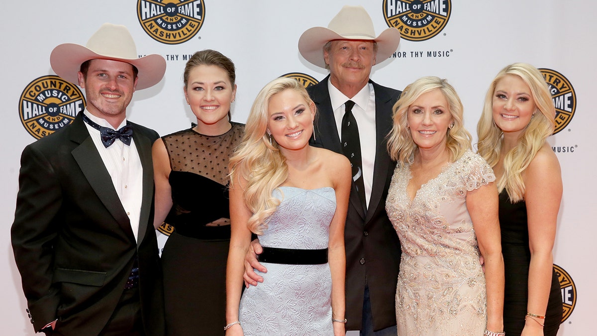 Alan Jackson family (Getty Images, 2018)