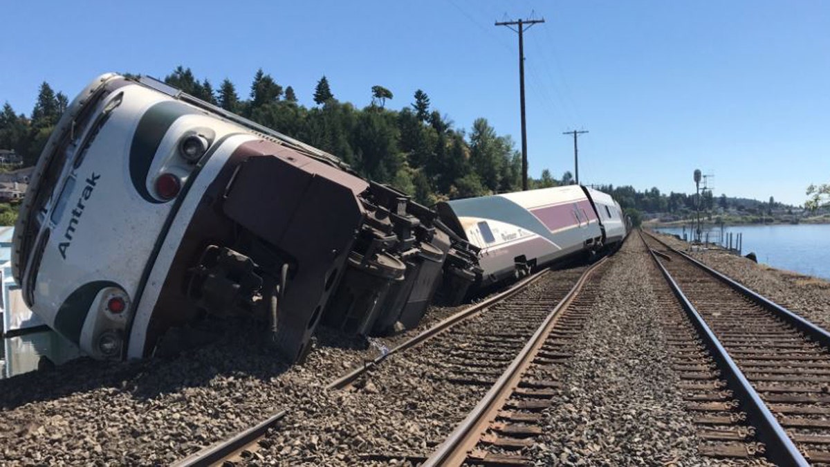 Amtrakderailment1280