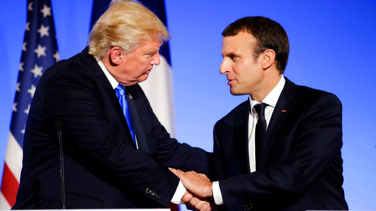 trump macron AP