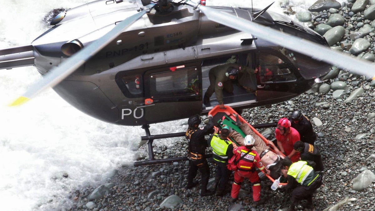 peru bus crash 1