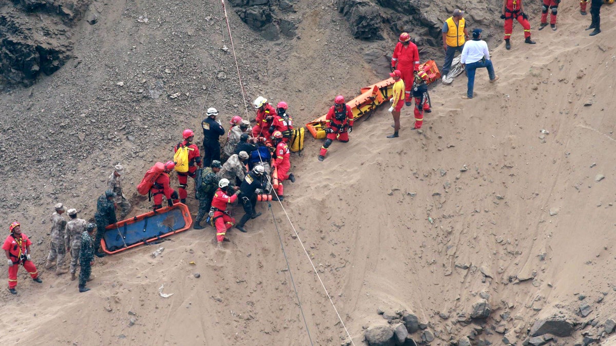 peru bus crash 3