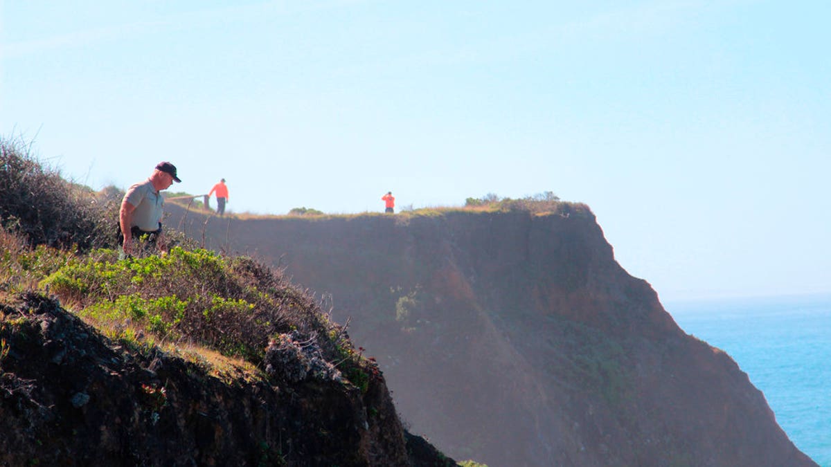 Oregon SUV Cliff