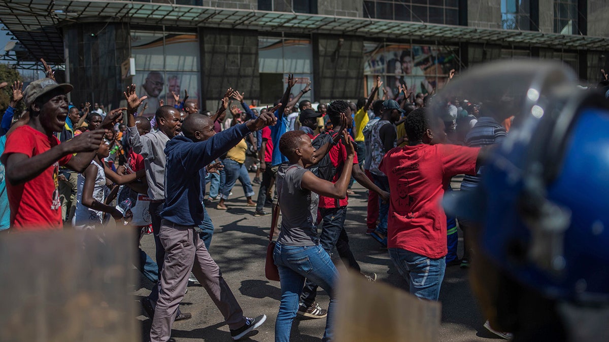 c6cc3434-Zimbabwe violence