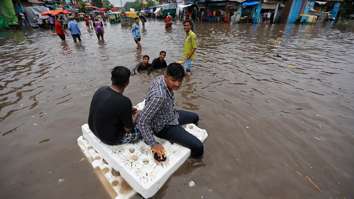 a6857f07-india floods