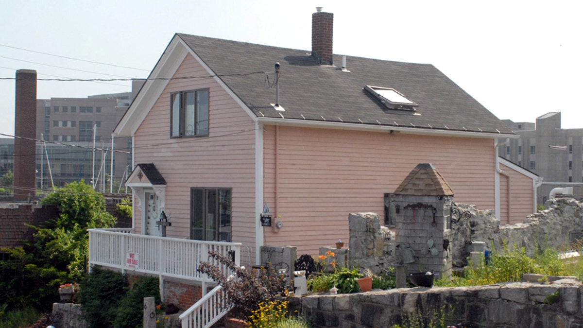 Eminent Domain Kelo v. City of New London and a Pink House Fox News