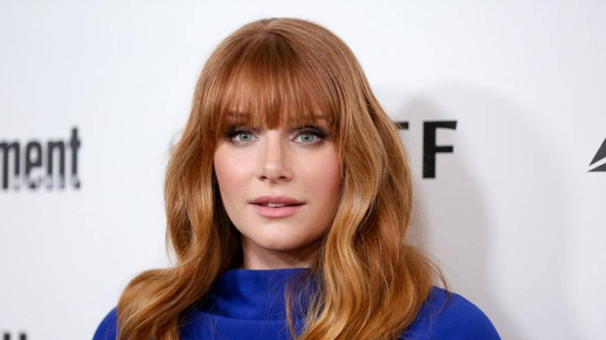 Bryce Dallas Howard accomplishes 'dream,' graduates college after enrolling  in 1999: '21 years in the making' | Fox News