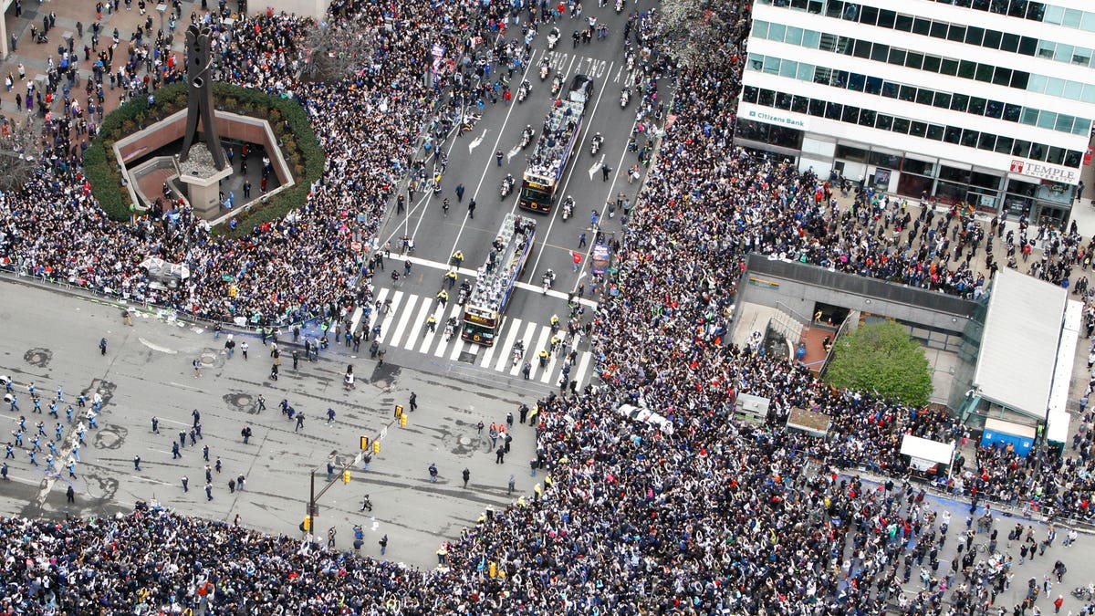 Philadelphia menyemangati juara NCAA Villanova dengan parade