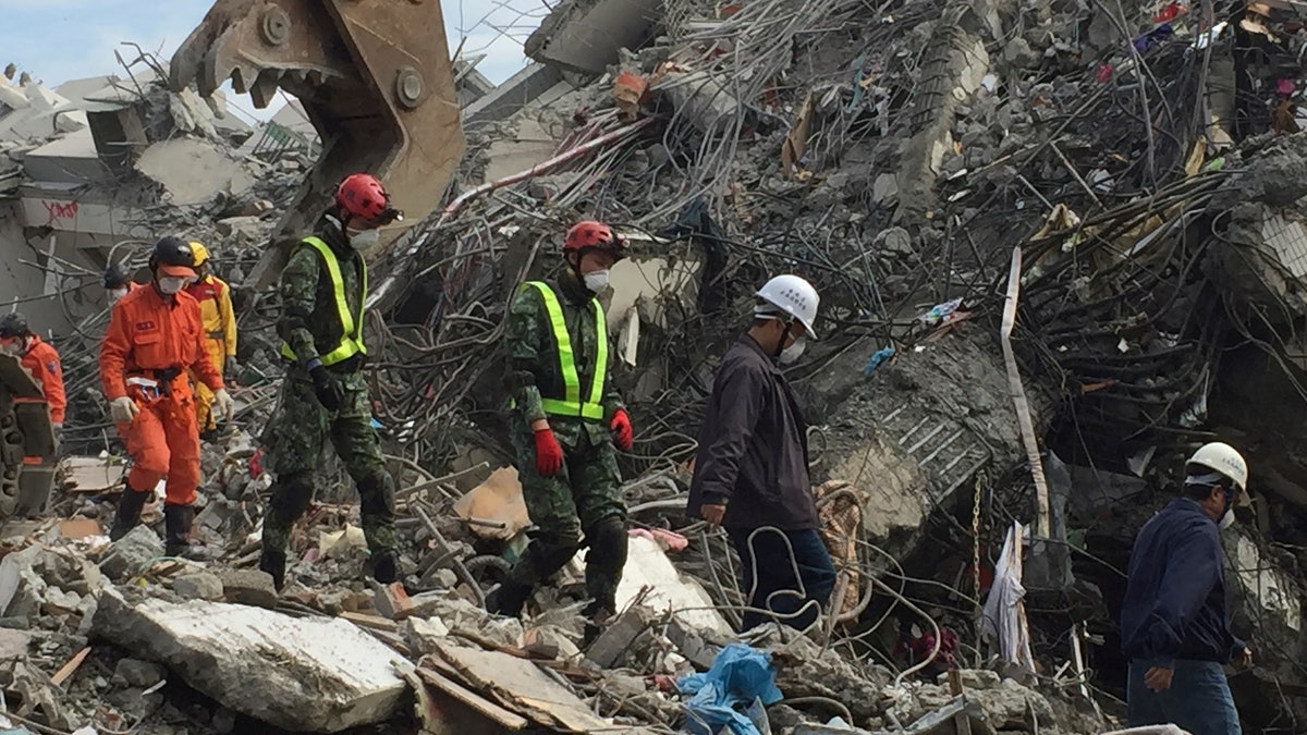 taiwan earthquake rubble 212