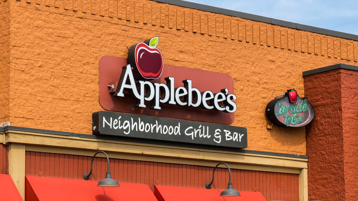 Neighborhood fast-casual dining favorite Applebee’s is reportedly listed as Neighborhood Wings on Grubhub.