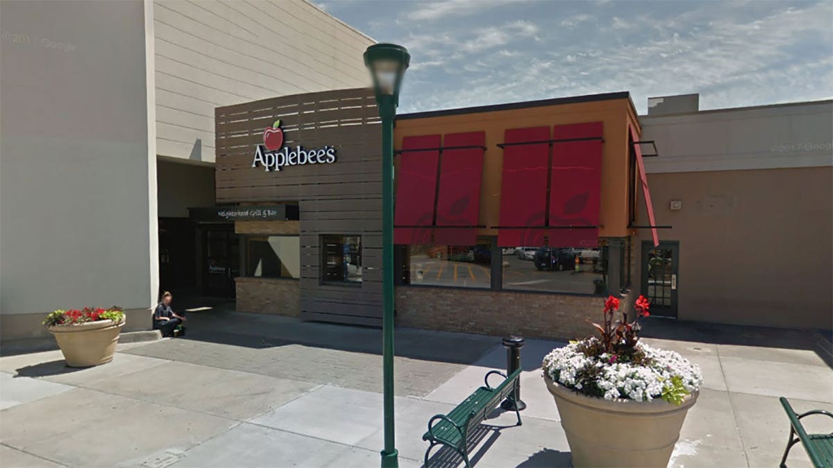 applebee's independence missouri, streetview