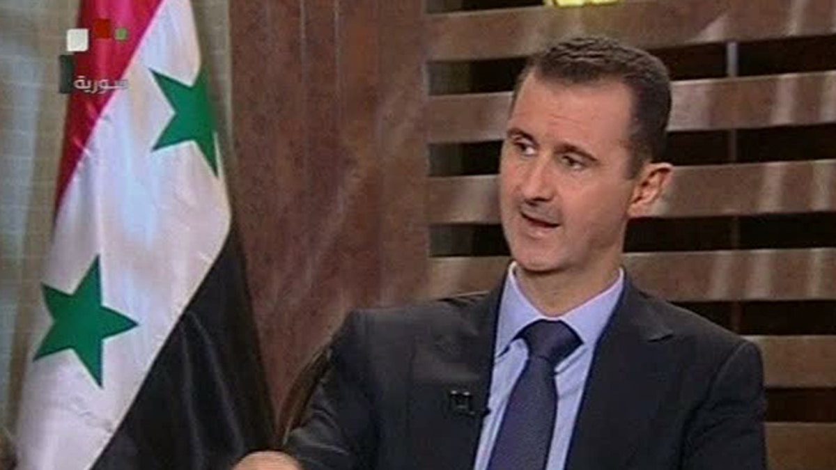 Assad memperingatkan terhadap penipuan militer di Suriah dalam wawancara menanggapi tuntutan AS dan Eropa