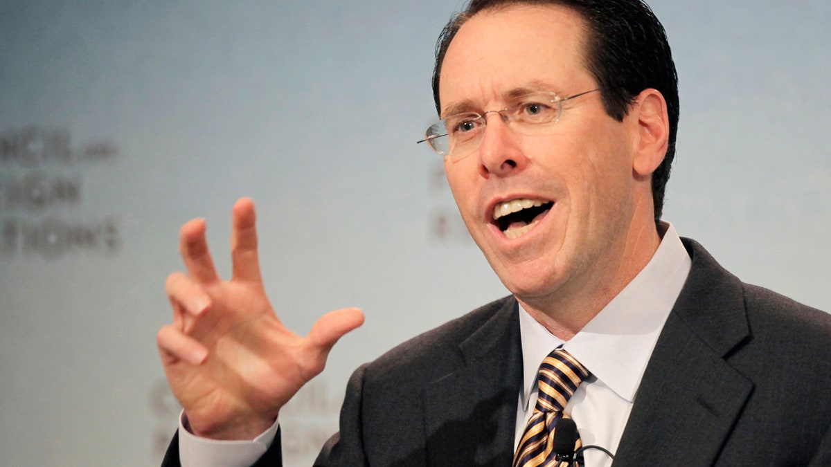 CEO AT&T, Time Warner akan menjual merger ke Senat