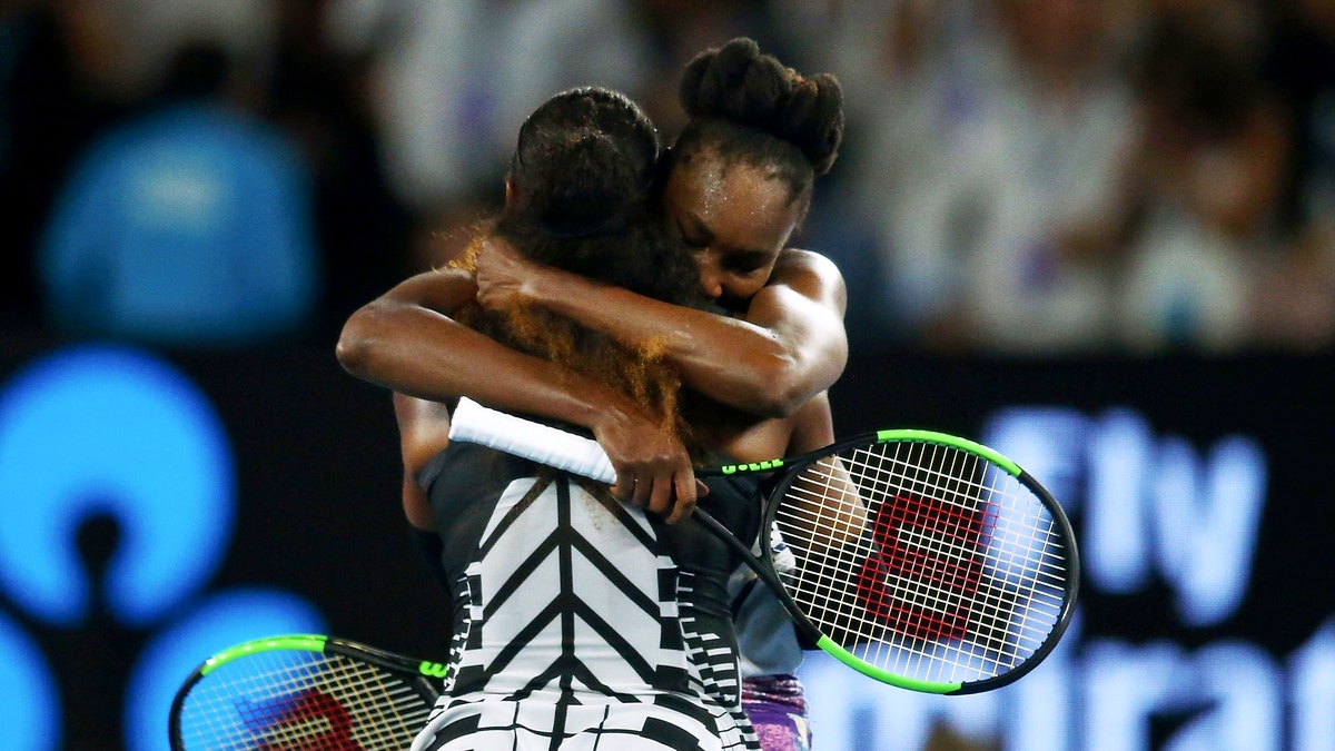 Serena Venus actual hug aussie