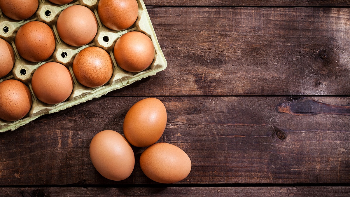 b4103430-eggs istock