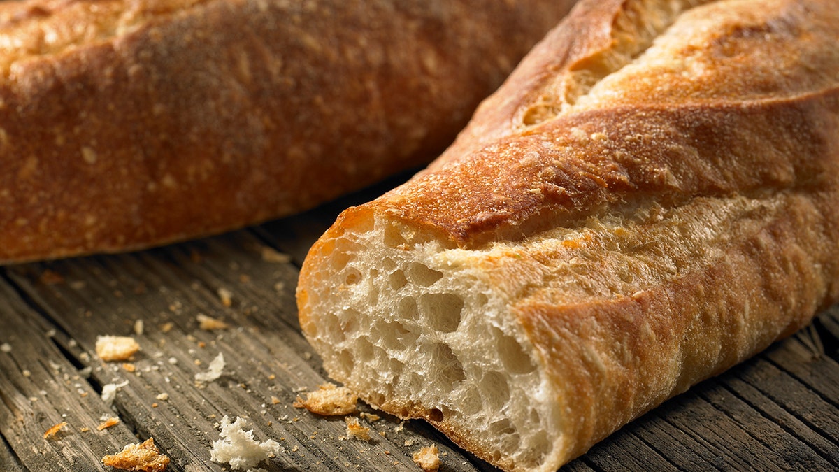 baguette istock