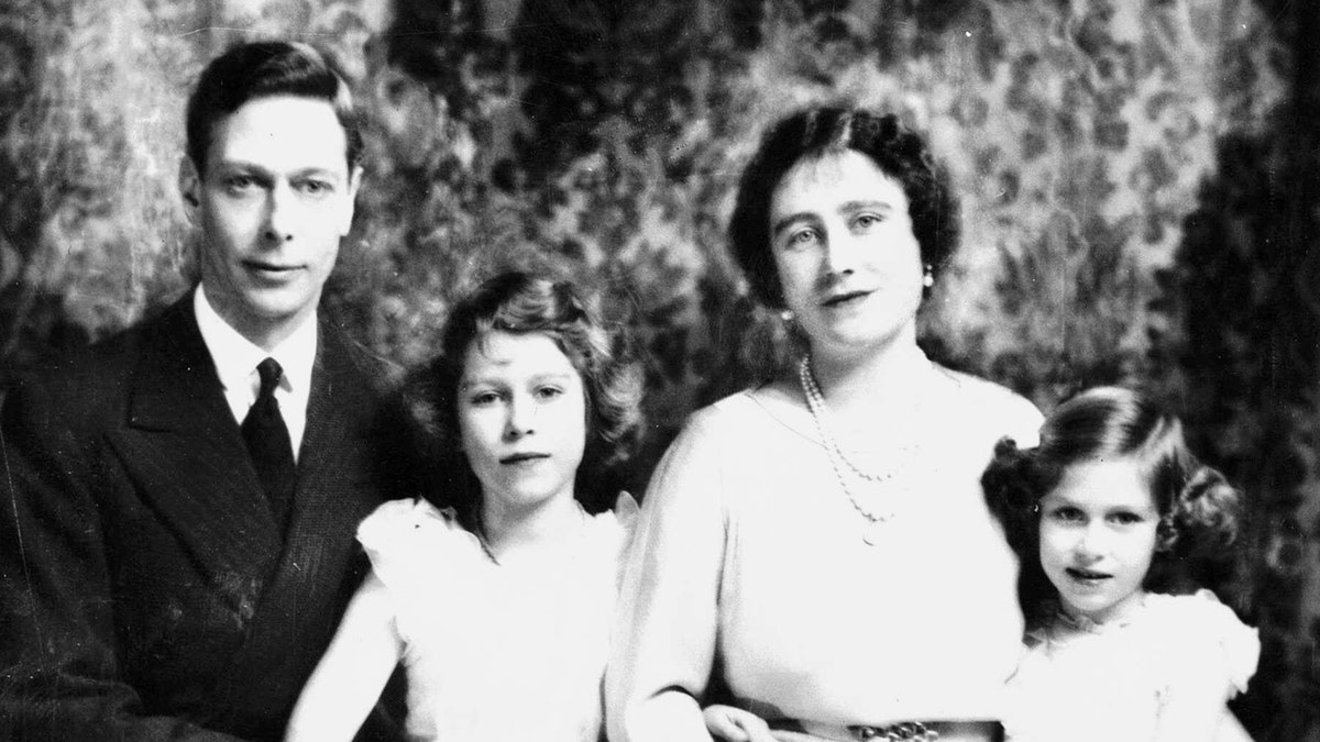 Queen Elizabeth, the Queen Mother of United Kingdom, with her husband King George VI, and their children Princess Elizabeth (later Elizabeth II) and her younger sister Princess Margaret.