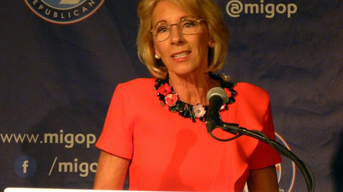 69fc0552-betsy devos