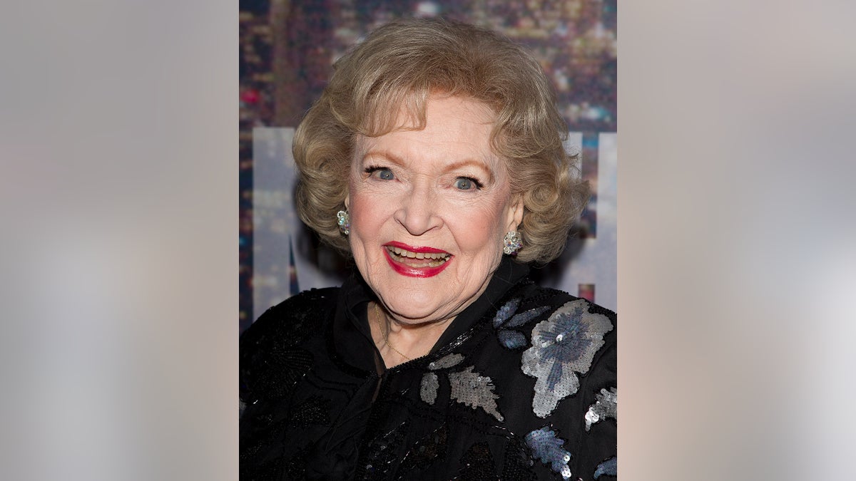 Actress Betty White arrives for the 40th Anniversary Saturday Night Live (SNL) broadcast in the Manhattan Borough of New York, February 15, 2015. REUTERS/Carlo Allegri (UNITED STATES - Tags: ENTERTAINMENT) - GM1EB2G193101