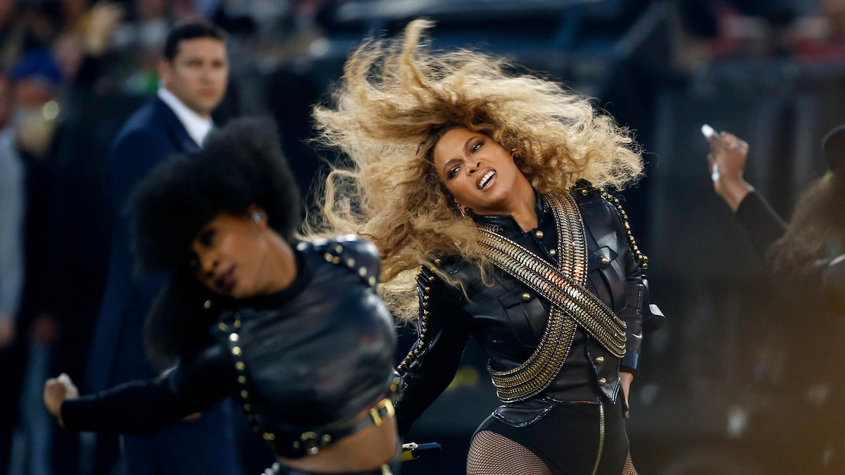 Beyonce Super Bowl 2016 AP