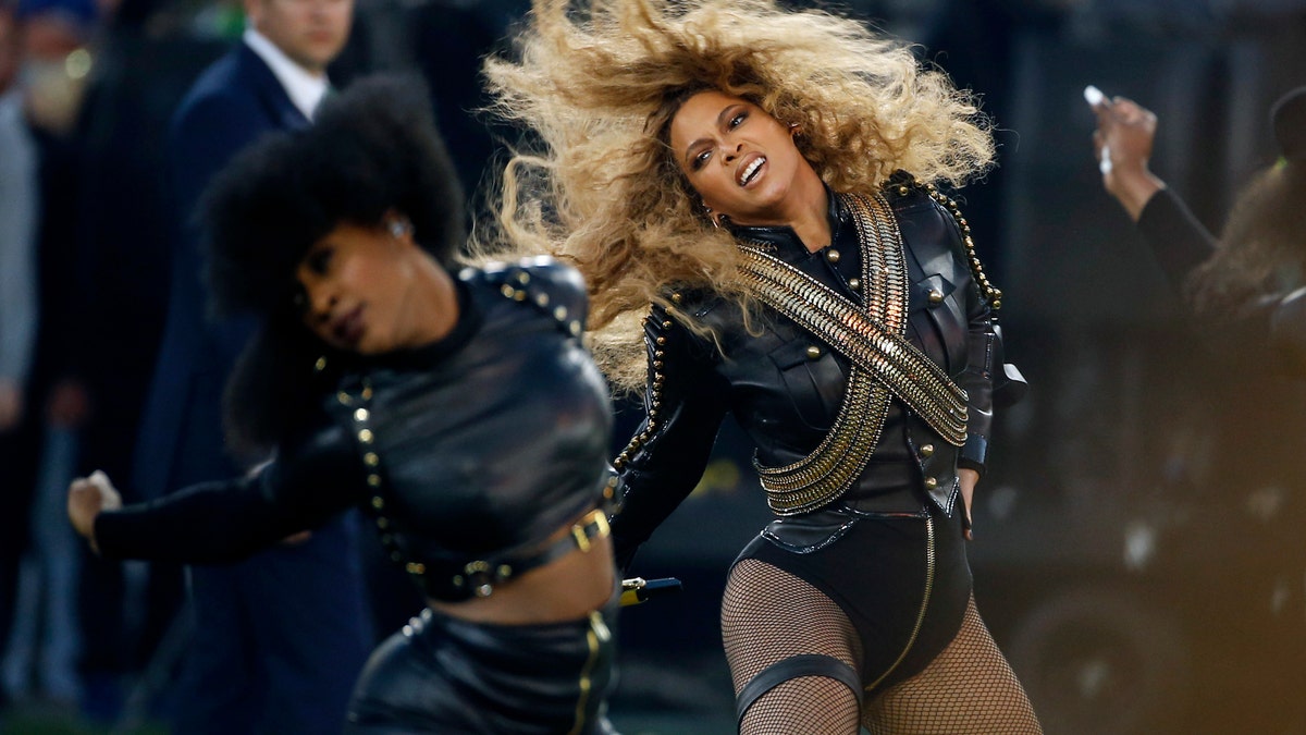 Beyonce Super Bowl 2016 AP