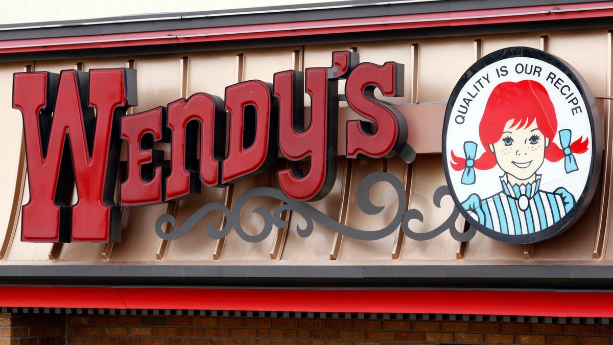 The Wendy's signage is pictured at a Wendy's restaurant in Westminster, Colorado March 2, 2009. Wendy's/Arby's Group Inc, the third-largest U.S. fast-food chain, posted a quarterly loss of nearly $400 million, hurt by impairment charges and falling sales at Arby's sandwich restaurants. REUTERS/Rick Wilking (UNITED STATES) - RTXCA0A